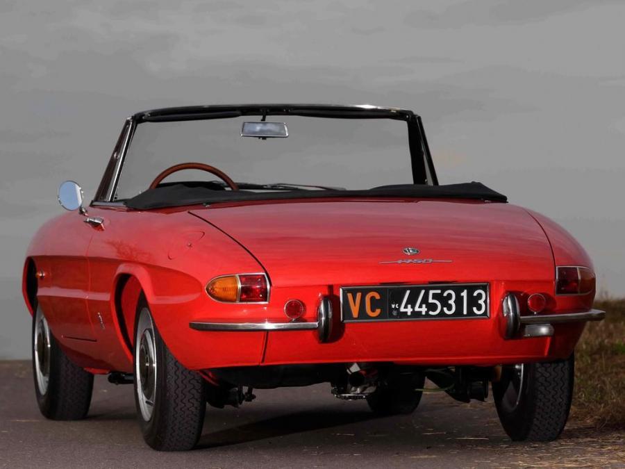  Alfa Romeo 1750 Spider Veloce (105) 1967 года  (фото 13 из 16)